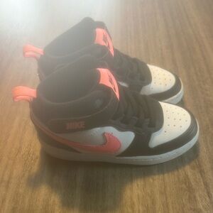 Nike girls shoes size 9c